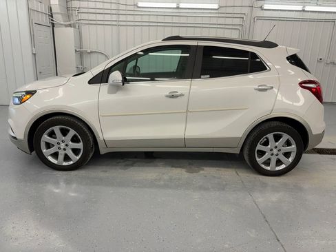 Used 2019 Buick Encore Essence w/ Experience Buick Package FWD image 2
