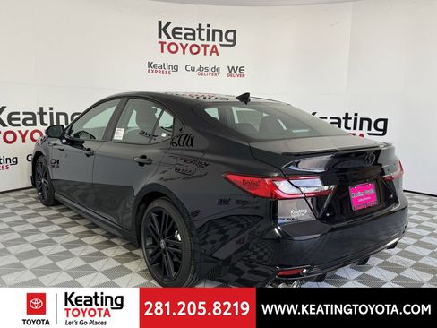 New 2026 Toyota Camry Hybrid image 10