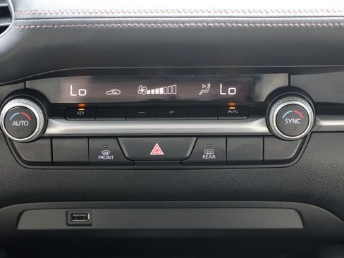 Used 2020 MAZDA MAZDA3 AWD Sedan w/ Select Package image 21