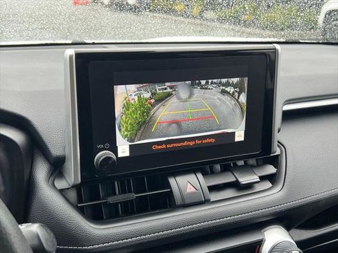 Certified 2025 Toyota RAV4 XLE AWD/4WD image 24