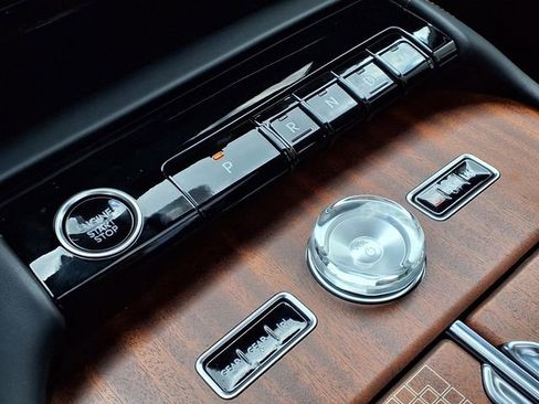 New 2026 Lincoln Navigator L Black Label AWD/4WD image 15
