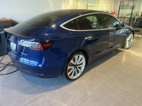 Used 2019 Tesla Model 3 Performance image 4