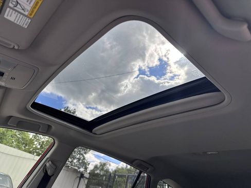 Used 2016 Toyota RAV4 XLE AWD/4WD image 13
