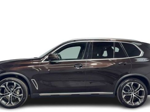 Used 2021 BMW X5 sDrive40i w/ Premium Package RWD image 1