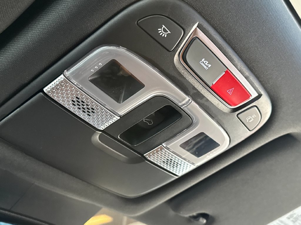Used 2025 Kia Telluride AWD image 22