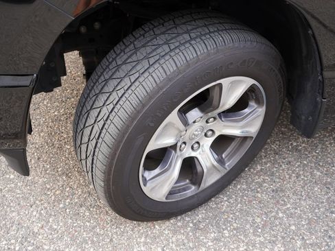 Used 2023 RAM 1500 Laramie AWD/4WD image 13