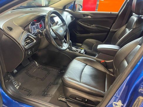 Used 2018 Chevrolet Cruze Premier image 19