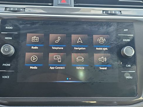 Certified 2024 Volkswagen Tiguan SE R-Line AWD/4WD image 20