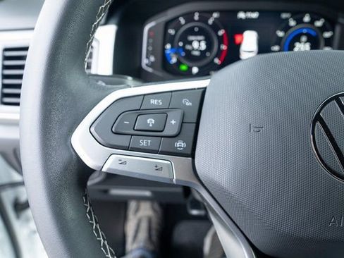 Used 2023 Volkswagen Atlas Cross Sport SE image 23