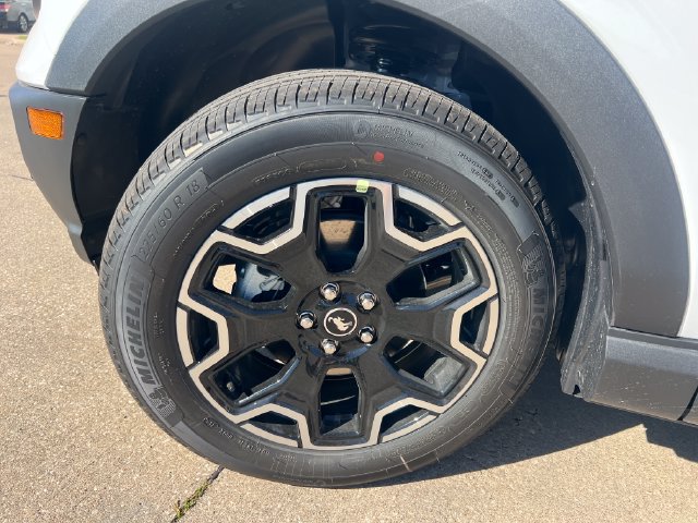 New 2026 Ford Bronco Sport Outer Banks w/ Outer Banks Tech Package+ AWD/4WD image 14