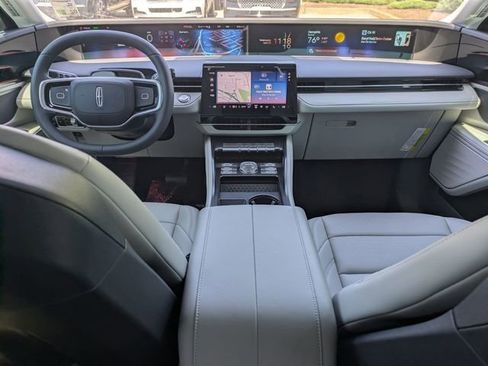 New 2026 Lincoln Nautilus Premier image 6