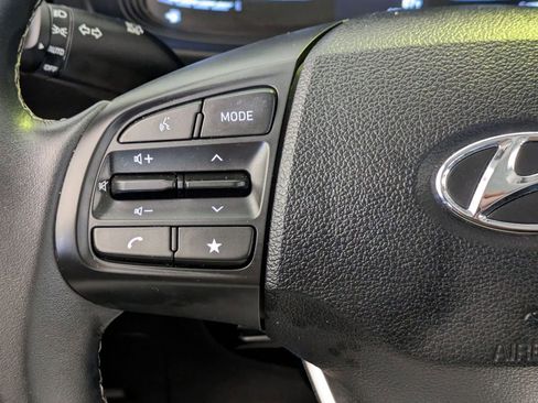 Used 2025 Hyundai Venue SEL FWD image 20