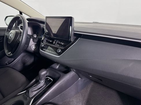Used 2024 Toyota Corolla LE FWD image 27