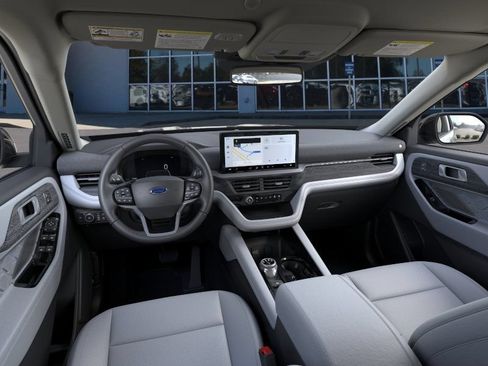 New 2026 Ford Explorer Platinum w/ LUX Leather Package AWD/4WD image 9