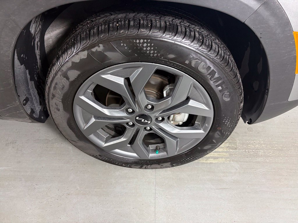 New 2026 Kia Seltos LX FWD image 11