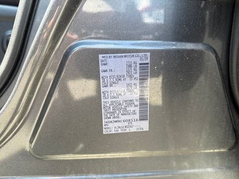 Used 2019 Nissan Pathfinder SL AWD/4WD image 17