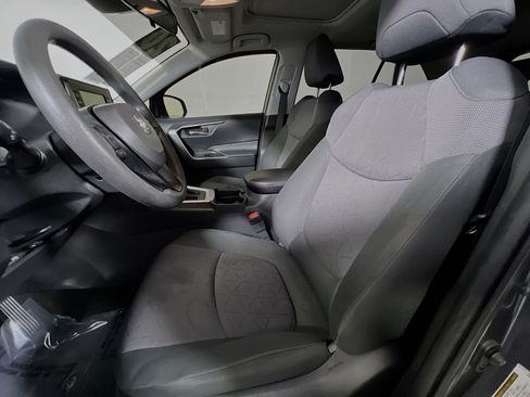 Used 2020 Toyota RAV4 XLE w/ Convenience Package image 15