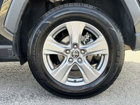 Used 2025 Toyota RAV4 XLE FWD image 11