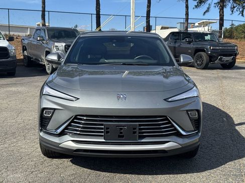 Used 2024 Buick Envista Preferred w/ Convenience I Package image 3