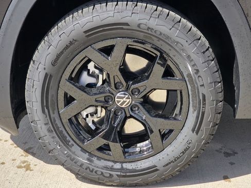 New 2026 Volkswagen Atlas Peak Edition AWD/4WD image 9