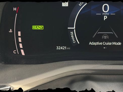 Used 2025 Toyota Camry LE image 39