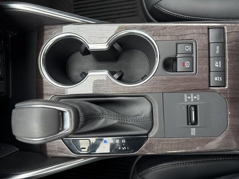 Certified 2021 Toyota Highlander Platinum image 38