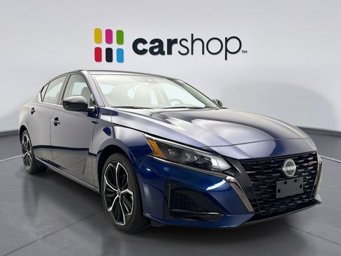 Used 2024 Nissan Altima 2.5 SR FWD image 7