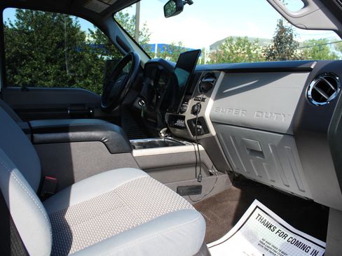 Used 2014 Ford F250 XLT w/ XLT Premium Package image 18