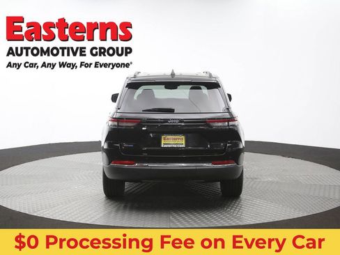Used 2023 Jeep Grand Cherokee 4WD 4xe image 39
