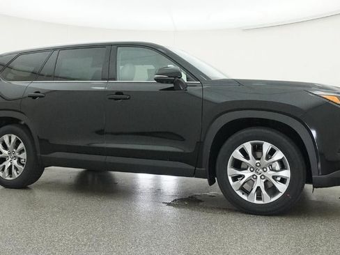 New 2026 Toyota Grand Highlander AWD Hybrid image 28
