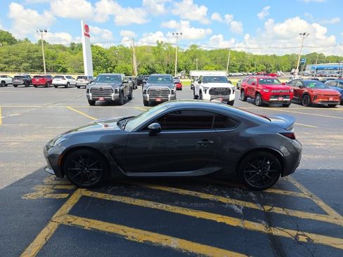 Used 2024 Toyota GR86 Premium RWD image 7