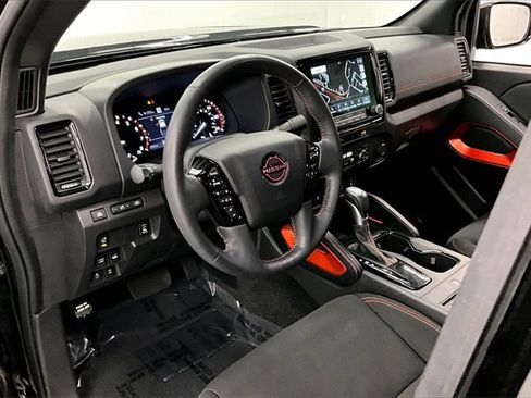 Used 2023 Nissan Frontier PRO-4X w/ Pro Convenience Package image 12
