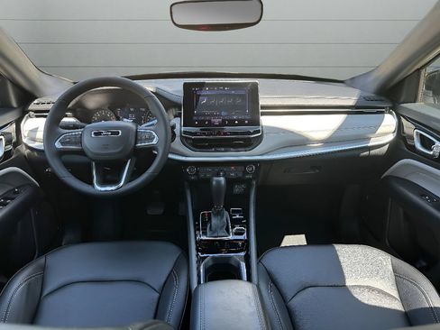 Used 2026 Jeep Compass Limited AWD/4WD image 15
