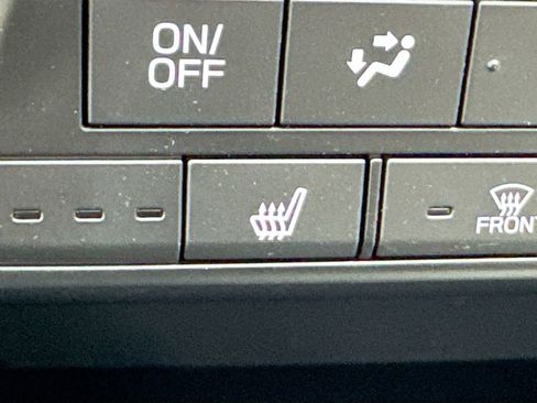 Certified 2026 Subaru Outback Limited AWD/4WD image 19