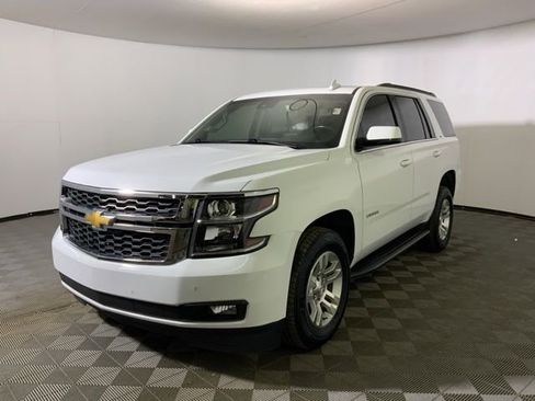 Used 2020 Chevrolet Tahoe LT w/ Luxury Package AWD/4WD image 3