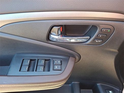 Used 2025 Honda Ridgeline RTL image 13