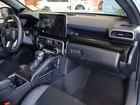Used 2026 Toyota 4Runner Limited AWD/4WD image 7