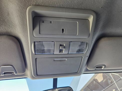 Used 2018 Nissan Titan S w/ S Utility Package image 27