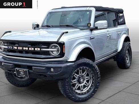Used 2022 Ford Bronco Outer Banks AWD/4WD image 1