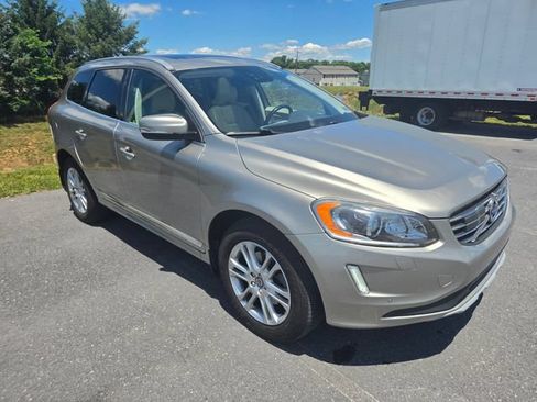 Used 2016 Volvo XC60 T5 Platinum w/ Climate Package AWD/4WD image 18