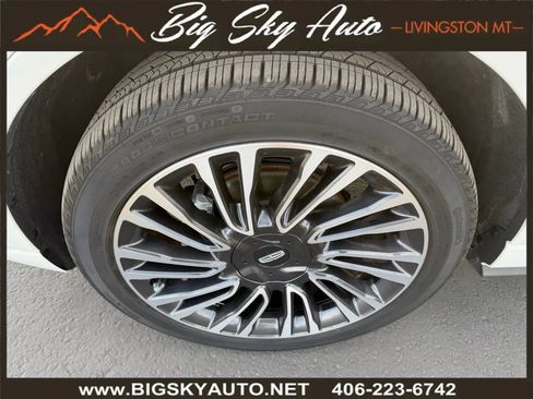 Used 2021 Lincoln Corsair Reserve w/ Equipment Group 201A image 9