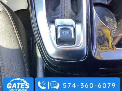 Used 2024 Chevrolet Trax LT w/ Driver Confidence Package image 31