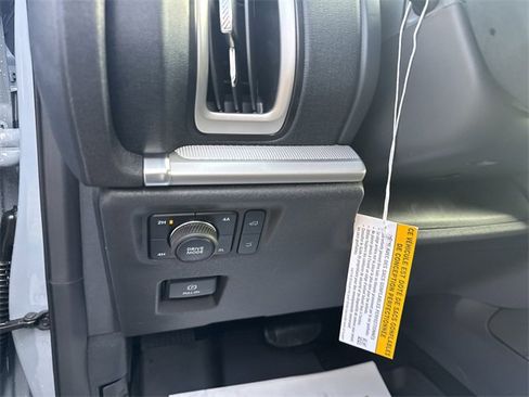 New 2025 Ford Expedition Max Active image 16