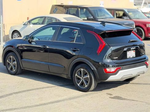 Used 2023 Kia Niro EX FWD image 14