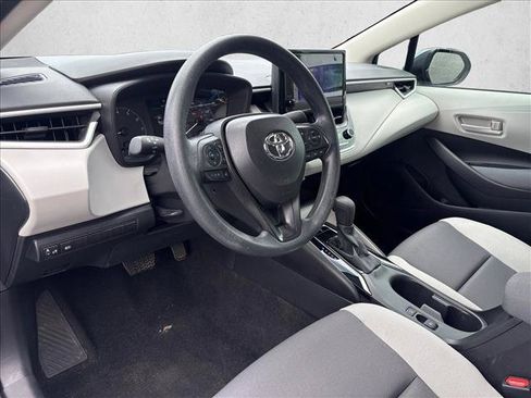 Certified 2025 Toyota Corolla LE FWD image 9
