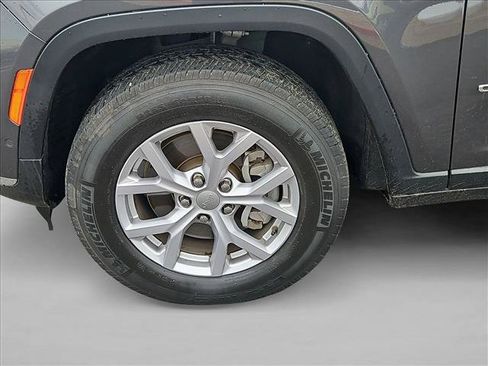 Used 2022 Jeep Grand Cherokee L Limited w/ Luxury Tech Group II AWD/4WD image 26