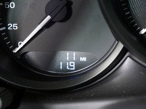 New 2026 Porsche Macan AWD/4WD image 12