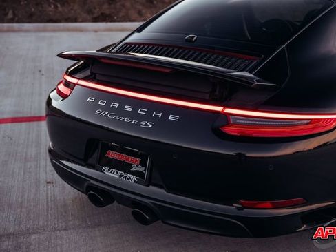 Used 2019 Porsche 911 Carrera 4S image 31