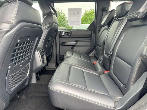Used 2025 Ford Bronco Badlands AWD/4WD image 23