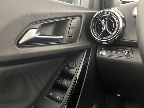 Used 2025 Chevrolet Equinox LT AWD/4WD image 26